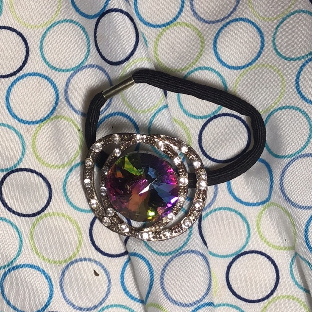 Hair tie